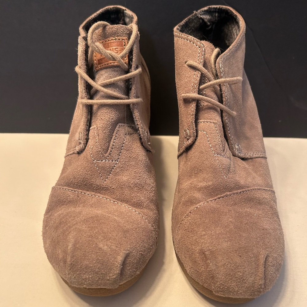 Toms Women's Soft Brown Suede Ankle Booties
